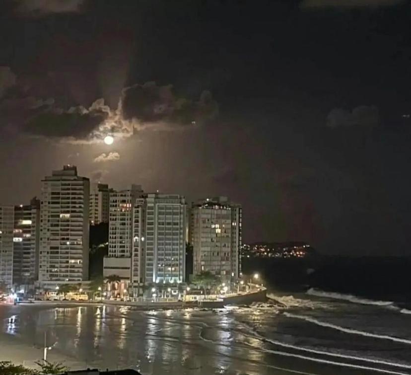NOVO Capitânia Varam 2, dois dormitórios, piscina, churrasqueira, duas vagas de garagem Guarujá Exterior foto